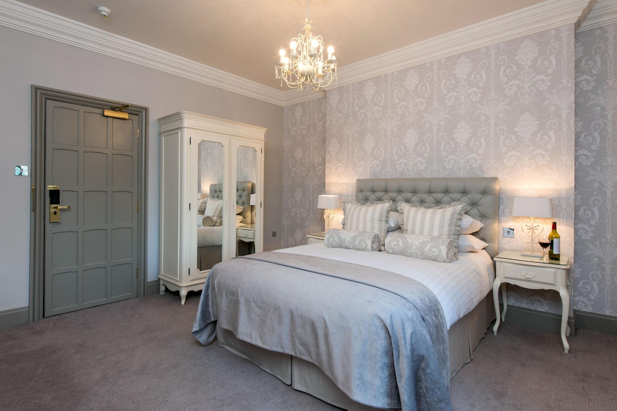 The Manor Elstree Hotell Exteriör bild