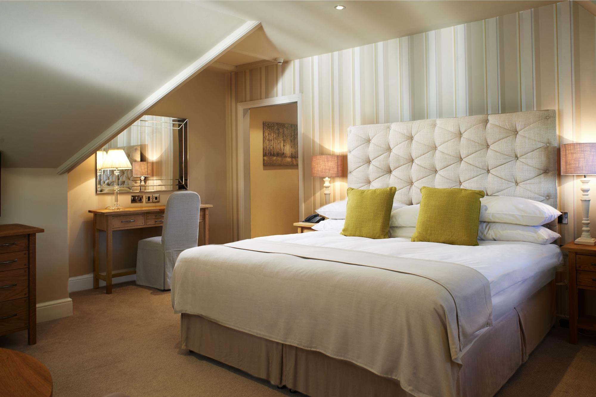 The Manor Elstree Hotell Exteriör bild